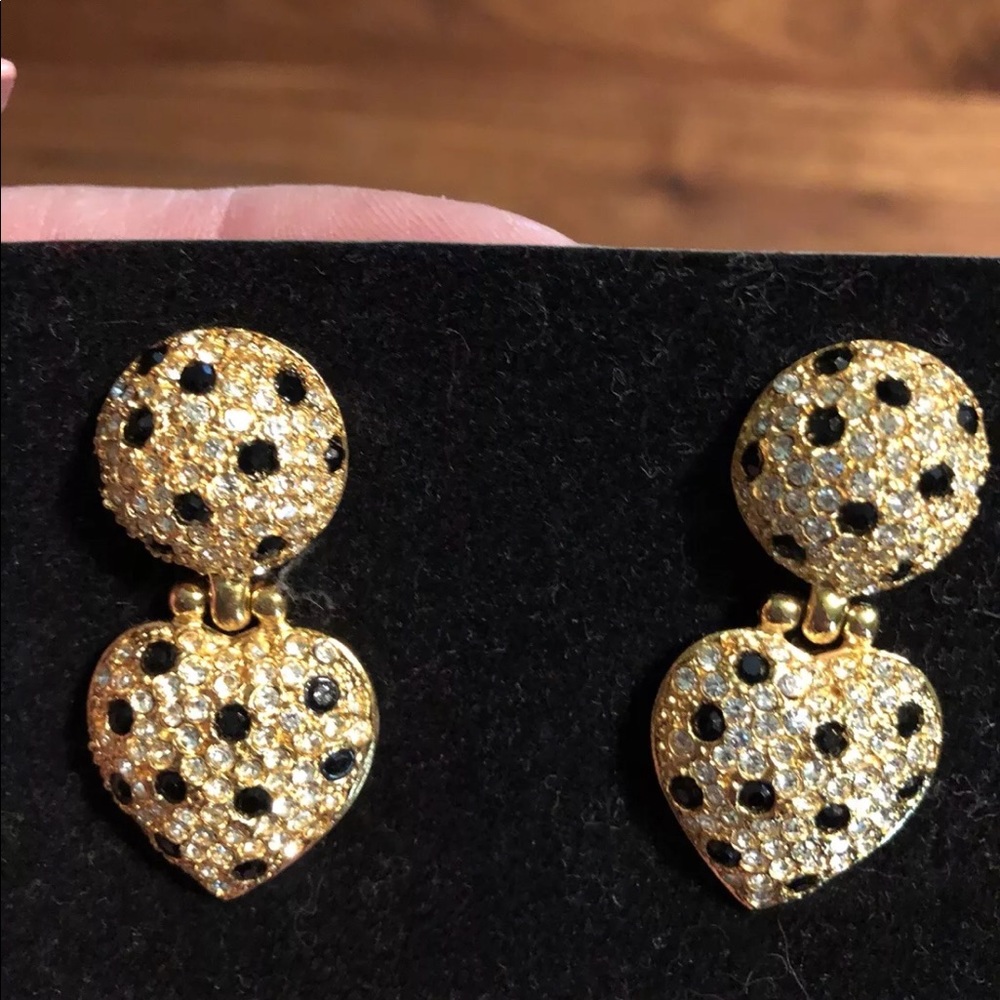 Joan Rivers clip on Earrings Dangle Heart